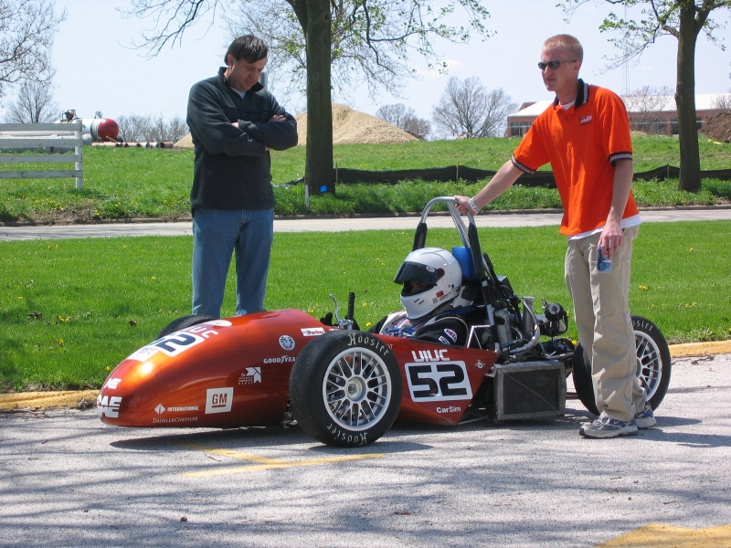 Illustration for article titled Time-Lapse Video Makes Formula SAE Chassis Fabrication Interesting